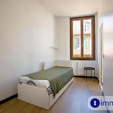 Air-conditioned In The Heart Of Old Apartment *